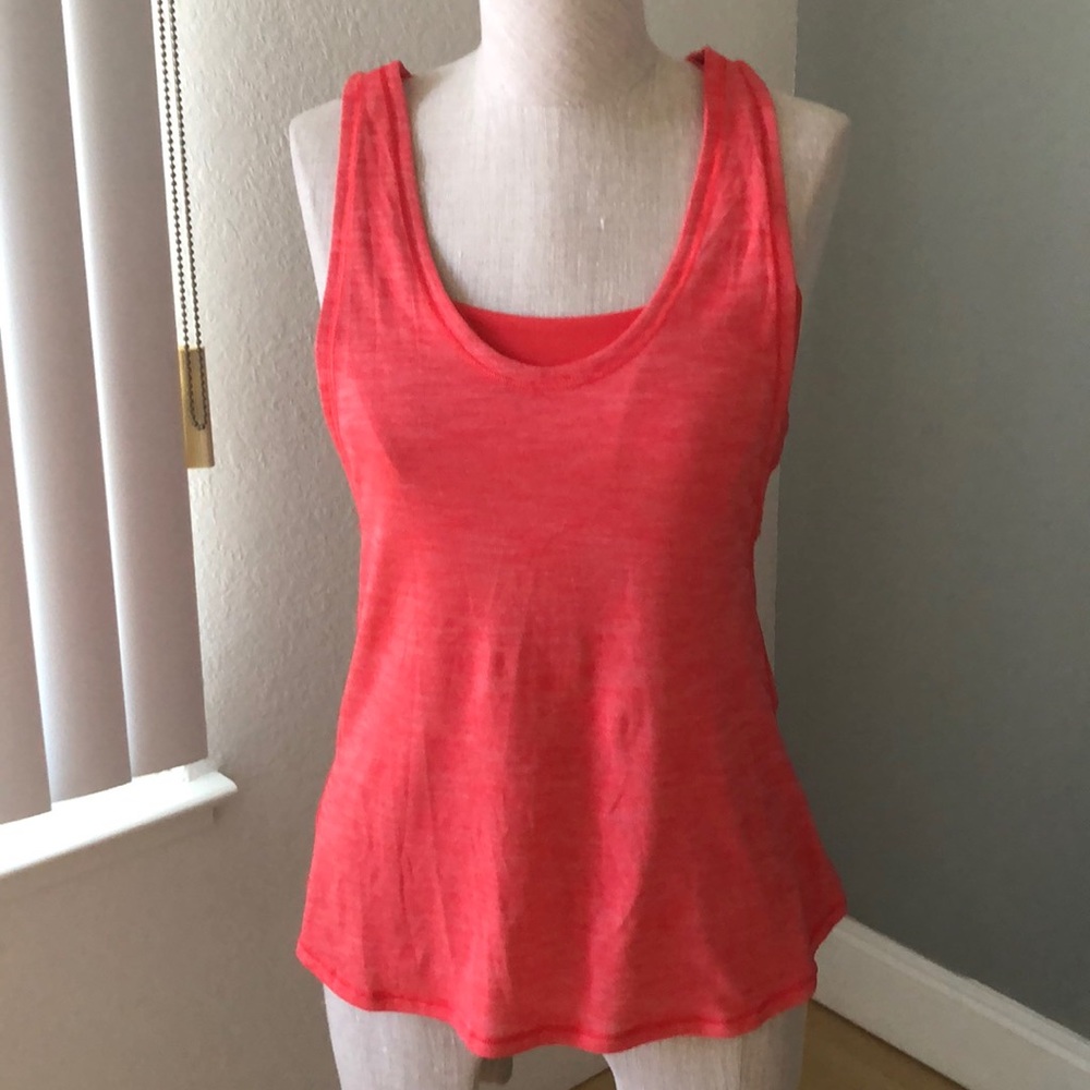 Lululemon- Tank